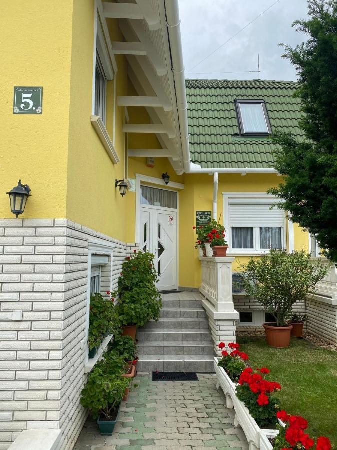 Margareta Apartmanhaz Lejlighed Hajdúszoboszló Eksteriør billede